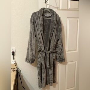 Brookstone Robe Women's L/XL NAP Ultra Plush Bathrobe Gray Cozy Belted Pockets